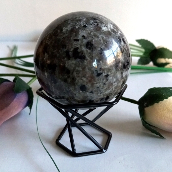 Yooperlite Crystal Sphere - Picture 2 of 11